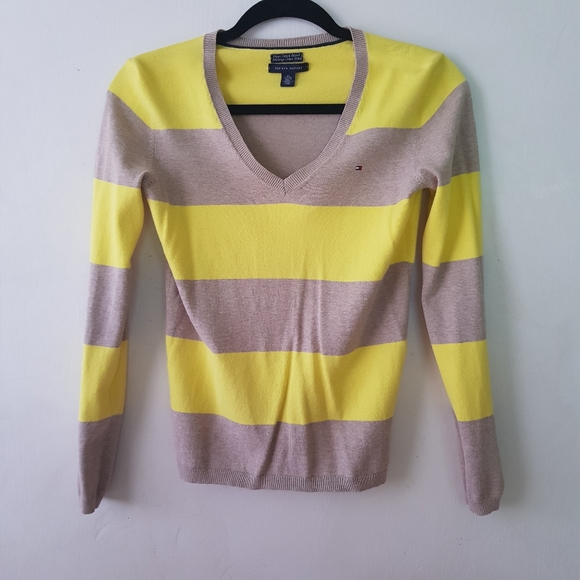 Tommy Hilfiger xs sweater - Picture 1 of 3